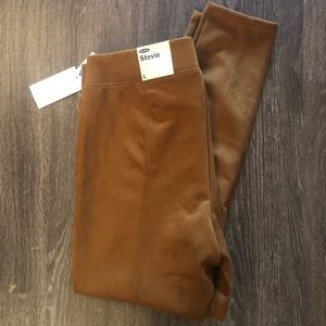BRAND NEW - never worn Old Navy pants